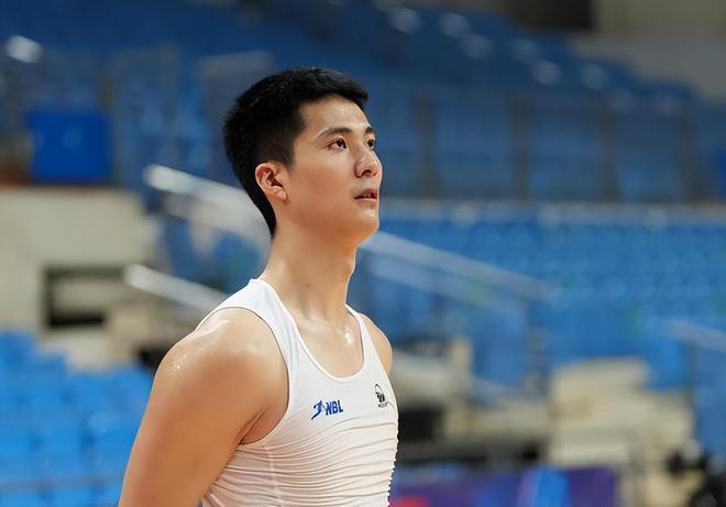 州赛后传来1喜2忧萨林杰与三号位存弊端！九游会j9登陆北控107-105击败广(图3)
