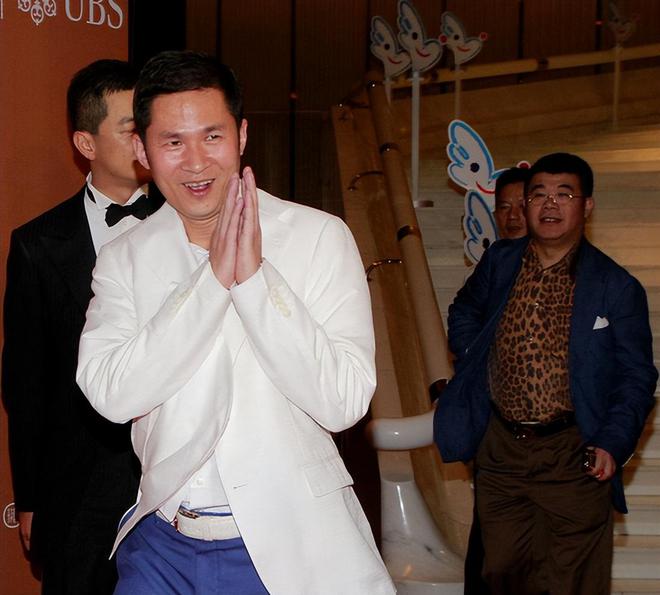 从李亚鹏手里买画12年后却让网红一剪为二带走j9九游会真人第一品牌浙江富豪花3000万(图8)