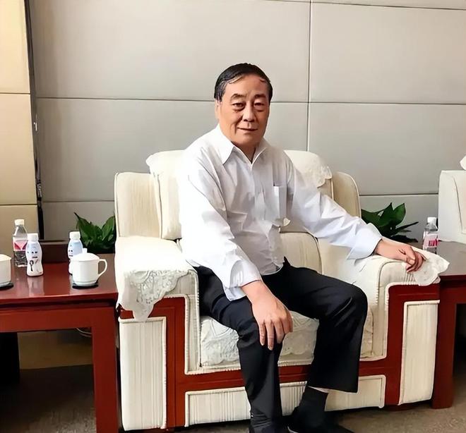 从李亚鹏手里买画12年后却让网红一剪为二带走j9九游会真人第一品牌浙江富豪花3000万(图15)